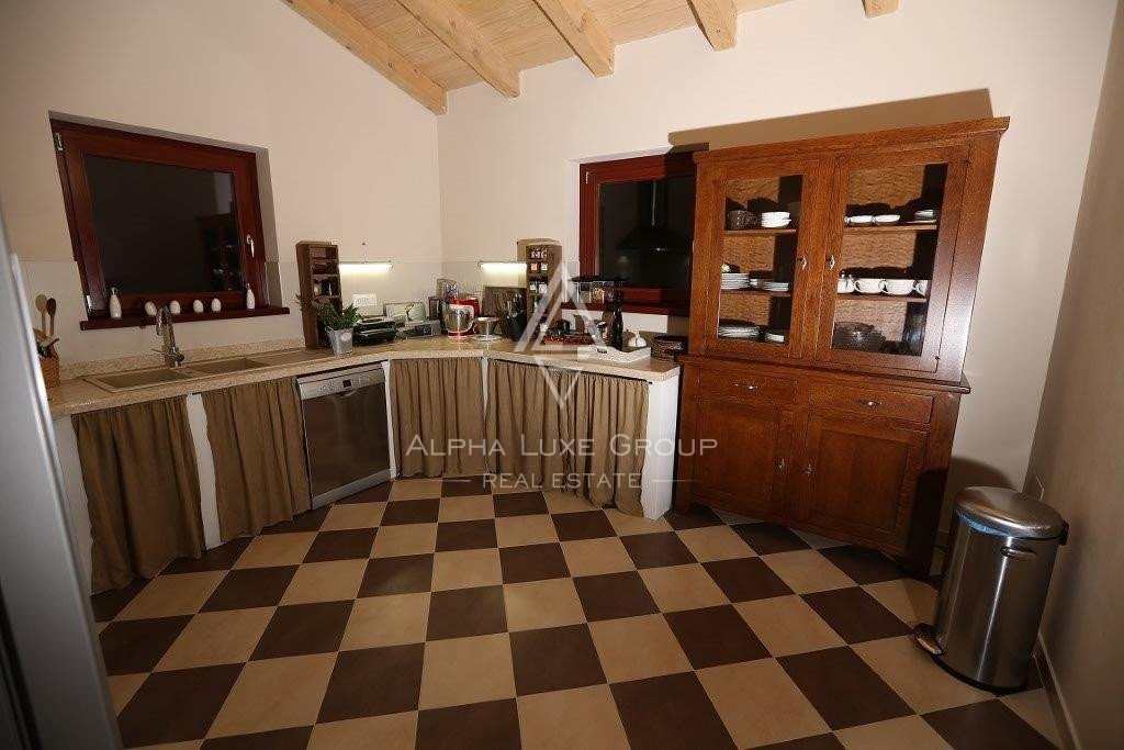 Vila z bazenom, mirna lokacija, okolica Svetvinčenata.