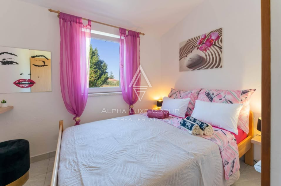 Istra, Čudovita hiša z 2 apartmajema in pogledom na mo