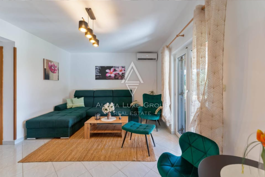 Istra, Čudovita hiša z 2 apartmajema in pogledom na mo
