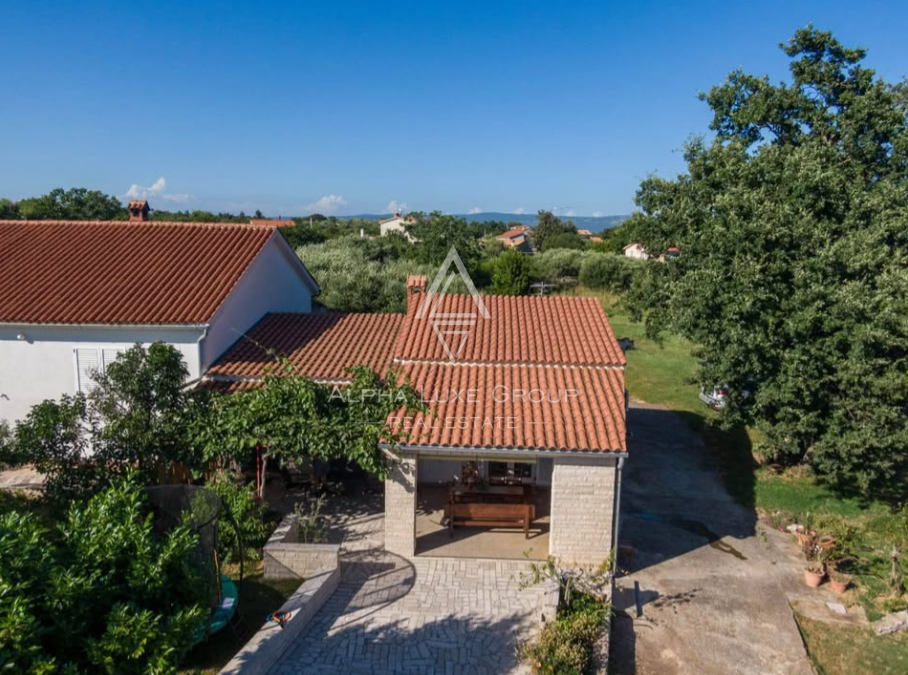 Istra, Čudovita hiša z 2 apartmajema in pogledom na mo