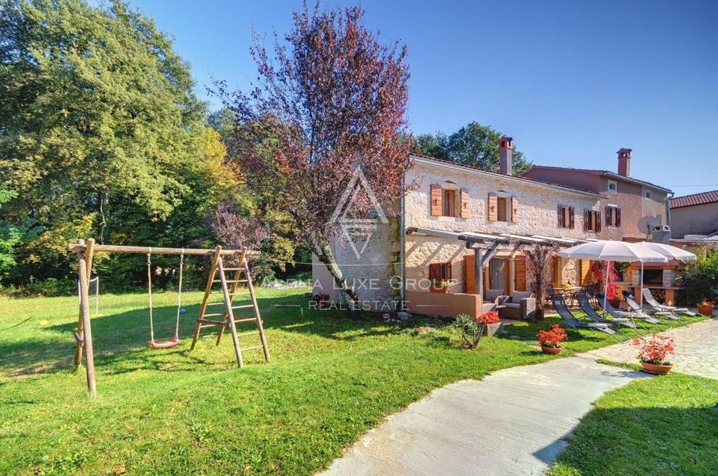Gračišće, Istra – Čudovita kamnita hiša z bazenom