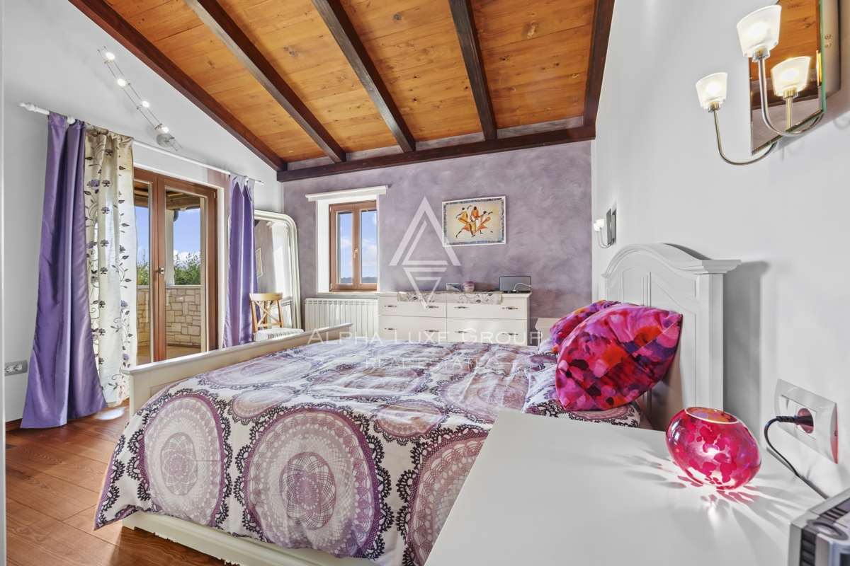 Brtonigla, Istra – Čudovita kamnita vila s pogledom na morje