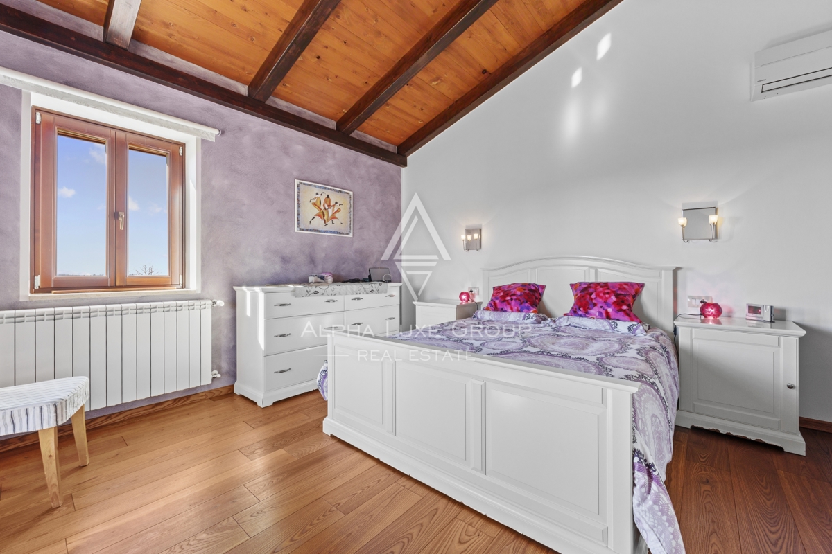 Brtonigla, Istra – Čudovita kamnita vila s pogledom na morje