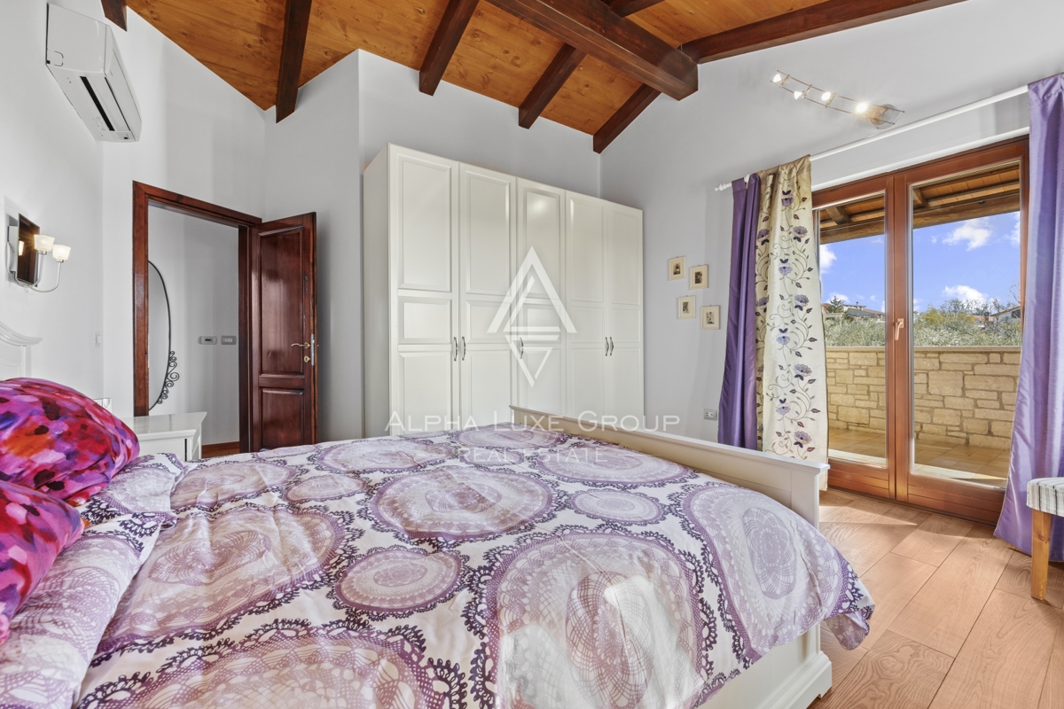 Brtonigla, Istra – Čudovita kamnita vila s pogledom na morje