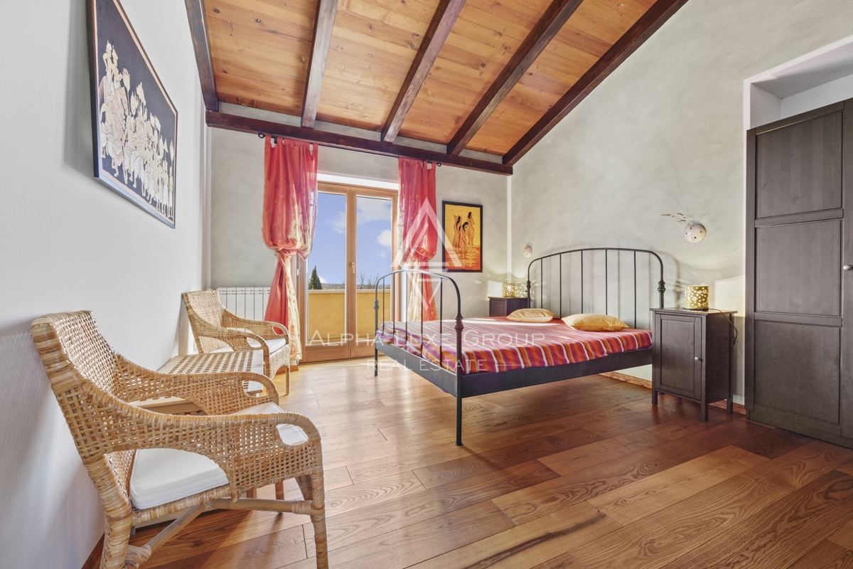 Brtonigla, Istra – Čudovita kamnita vila s pogledom na morje
