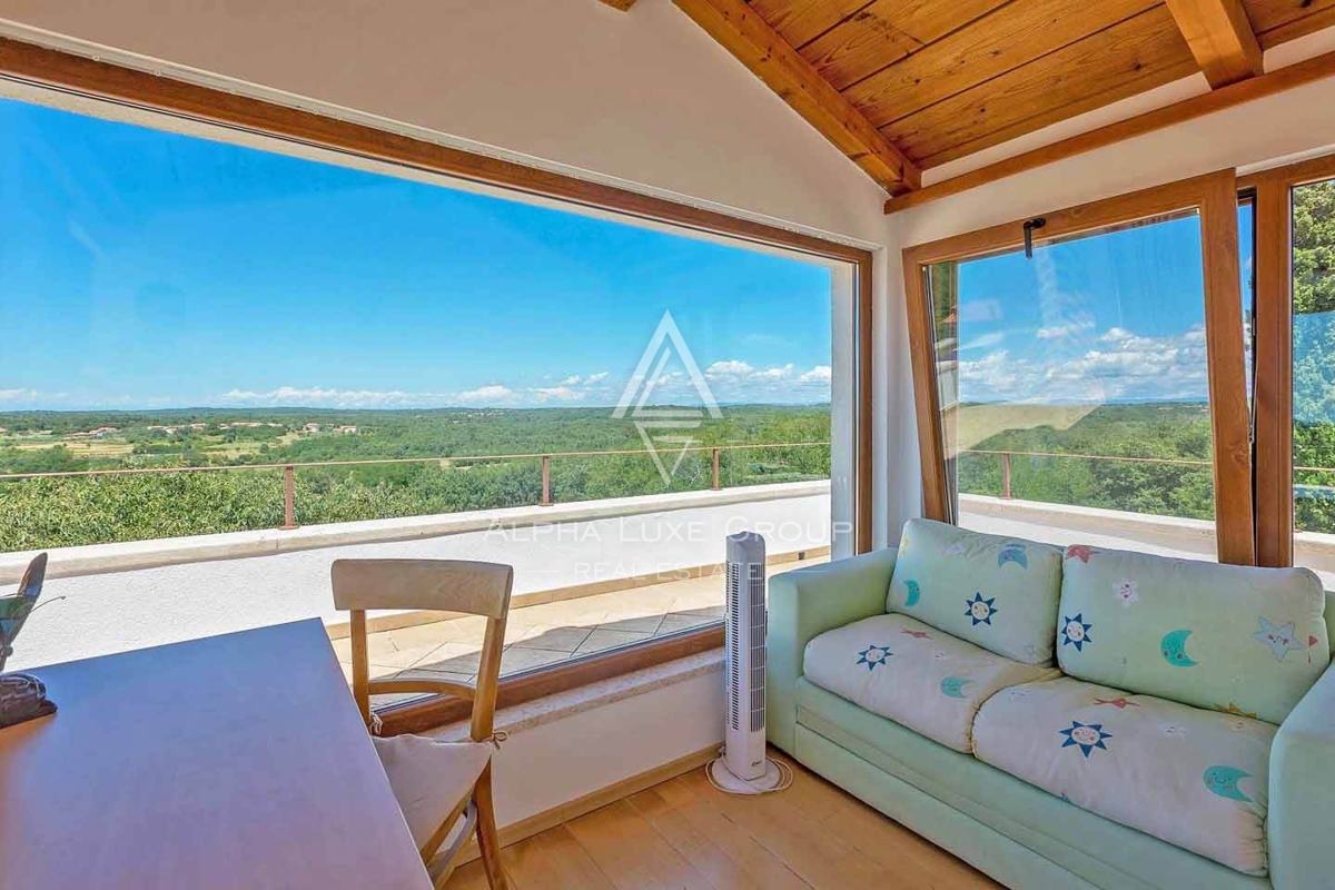 Višnjan, Istra – Prenovljena kamnita hiša