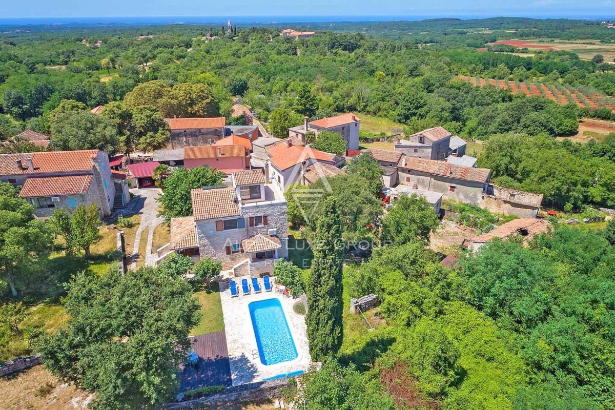 Višnjan, Istra – Prenovljena kamnita hiša