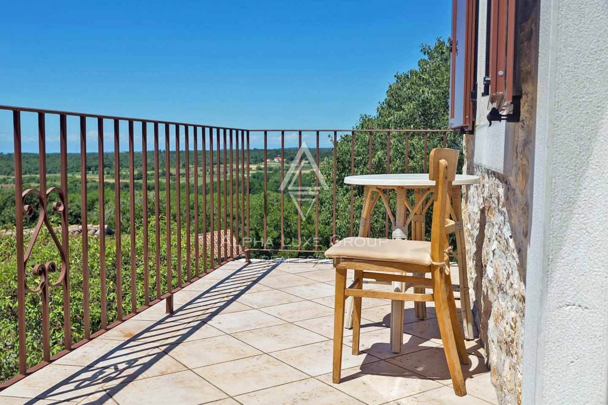 Višnjan, Istra – Prenovljena kamnita hiša