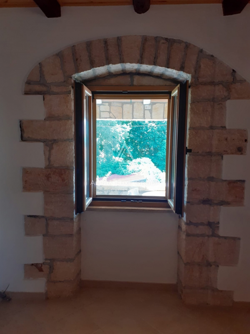 Poreč, Istra – Prenovljena kamnita hiša z vrtom