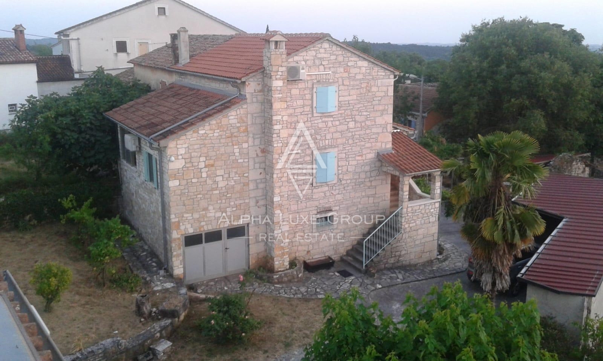 Poreč, Istra – Prenovljena kamnita hiša z vrtom