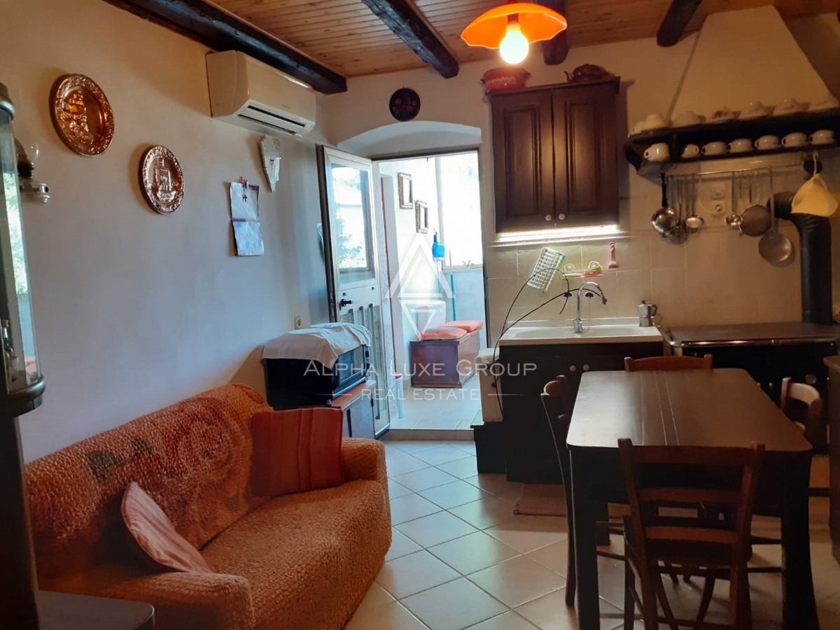 Poreč, Istra – Prenovljena kamnita hiša z vrtom