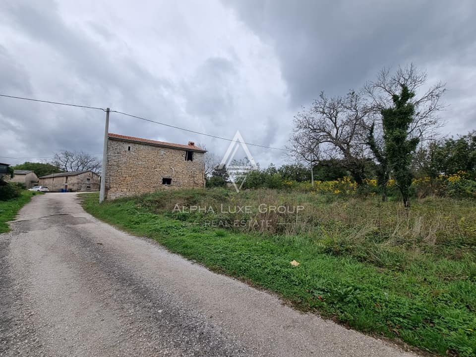 Pazin, Istra: Zemljišče s projektom blizu centra