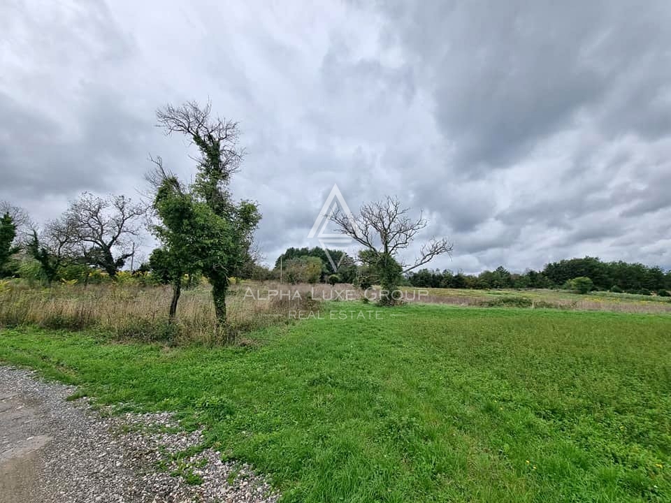 Pazin, Istra: Zemljišče s projektom blizu centra