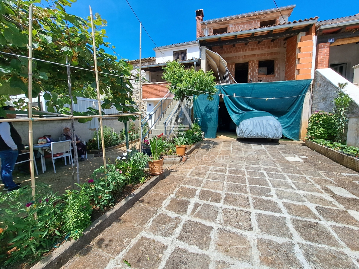 Poreč, Istra: Investicija v vrstno hišo