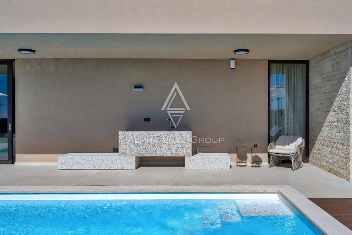 Istra, Poreč: Luksuzna vila na robu vasi