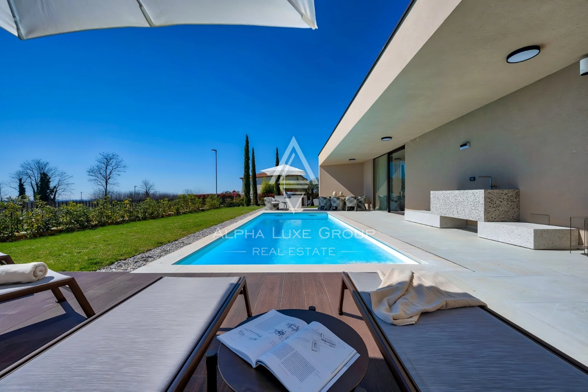 Istra, Poreč: Luksuzna vila na robu vasi