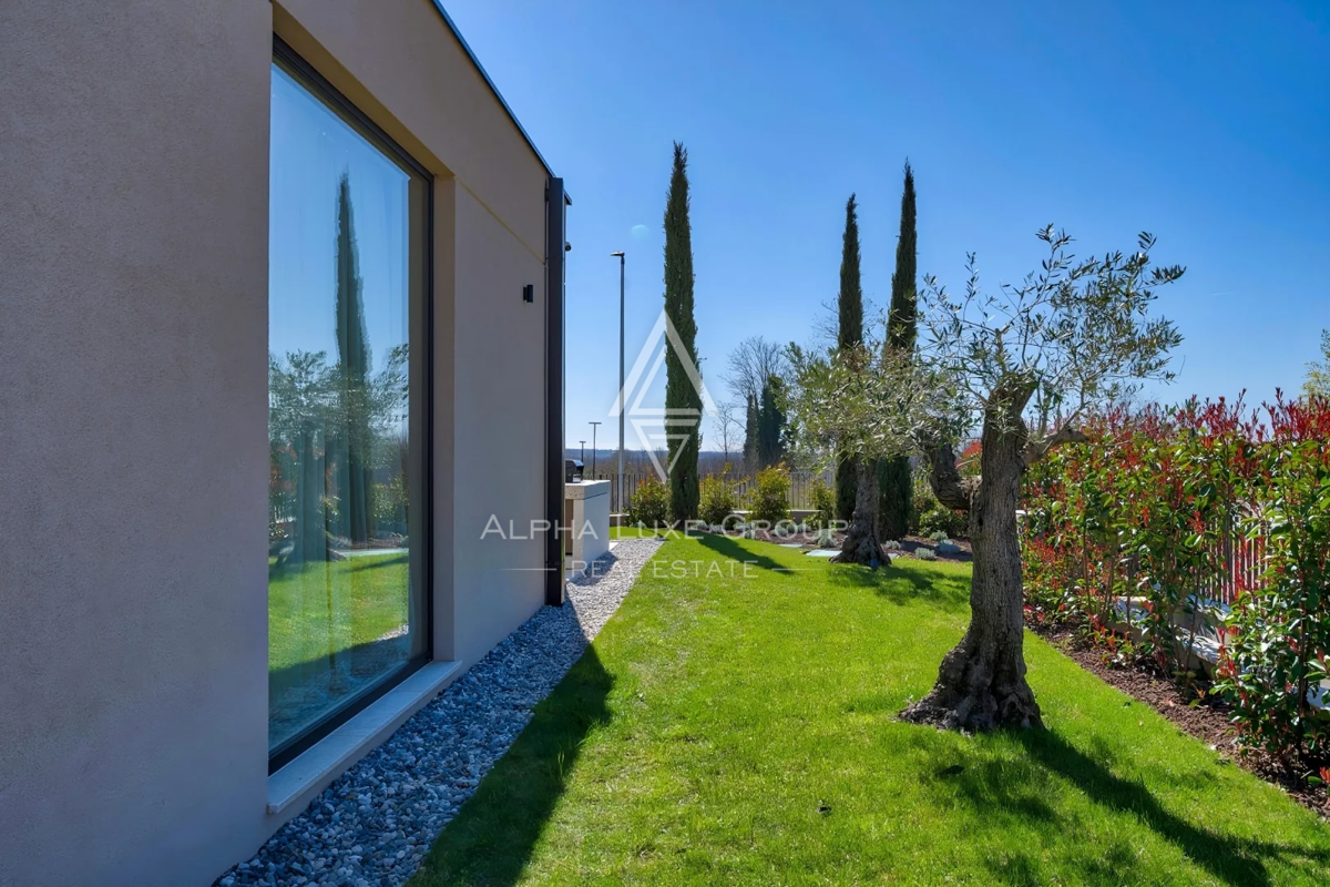 Istra, Poreč: Luksuzna vila na robu vasi