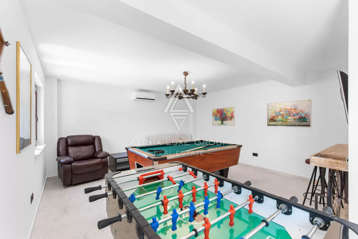 Istra, Pićan: Posest s 3 vilami na veliki parceli