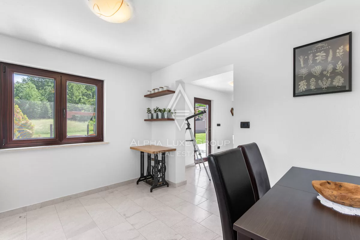 Istra, Pićan: Posest s 3 vilami na veliki parceli