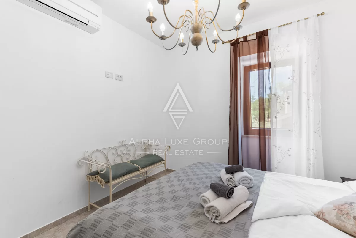 Istra, Pićan: Posest s 3 vilami na veliki parceli