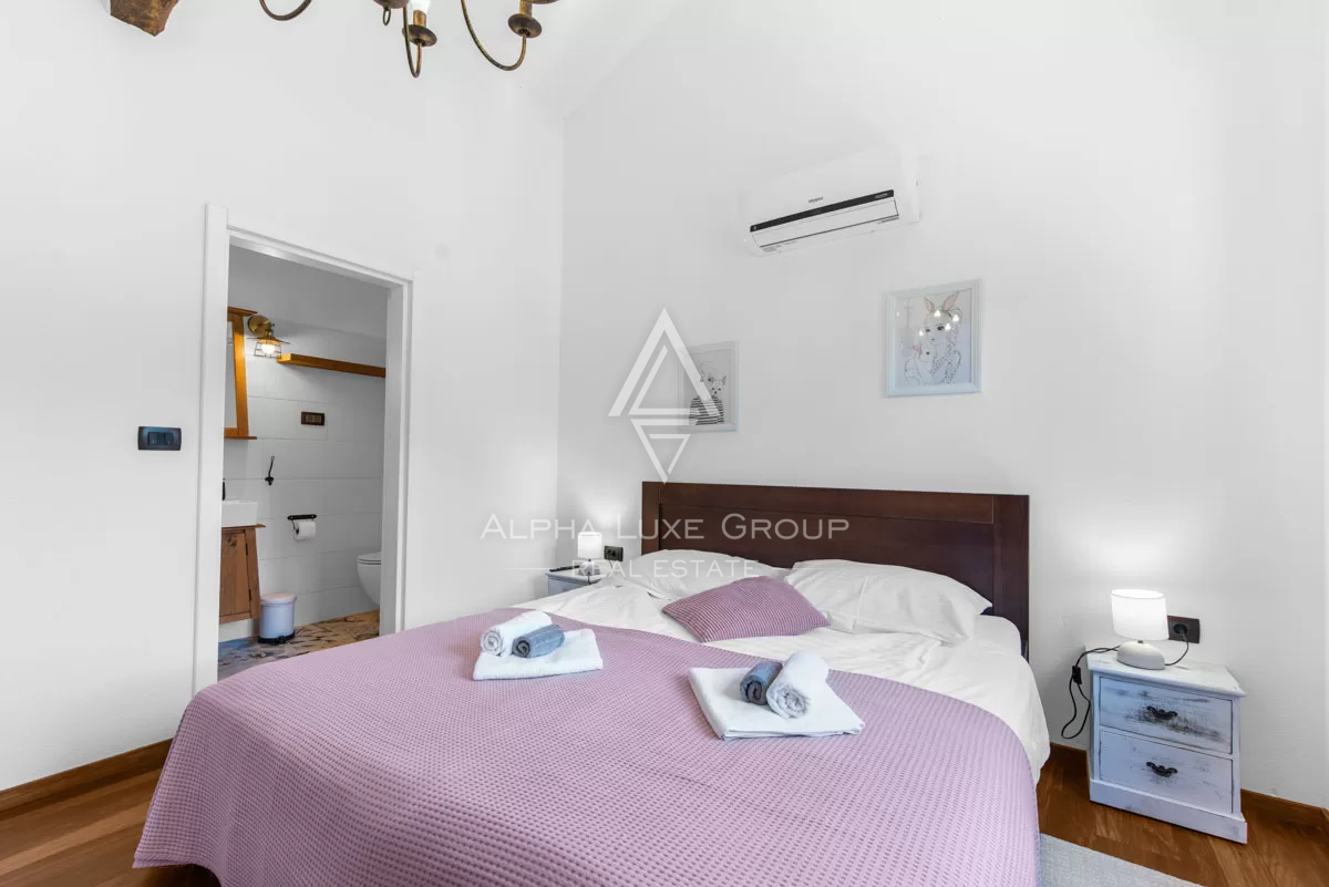 Istra, Pićan: Posest s 3 vilami na veliki parceli