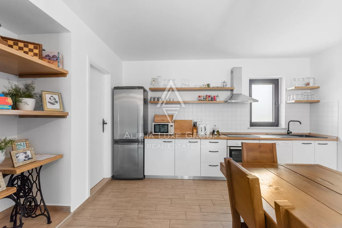 Istra, Pićan: Posest s 3 vilami na veliki parceli