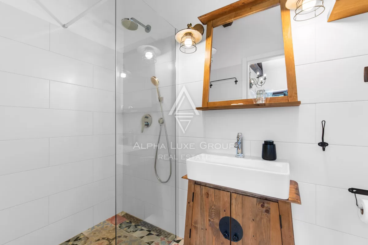 Istra, Pićan: Posest s 3 vilami na veliki parceli