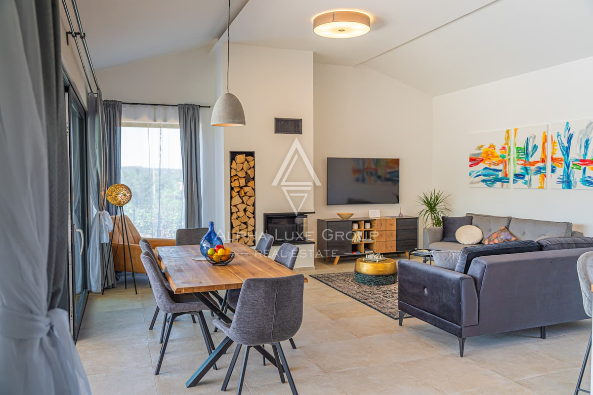 Istra, Labin: Čarobna hiša z bazenom v vasi