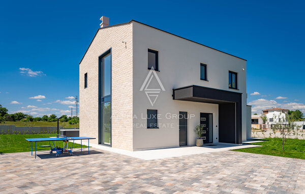 Istra, Labin: Moderna hiša z bazenom in tenisom