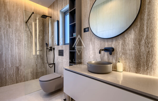 Istra, Labin: Moderna hiša z bazenom in tenisom