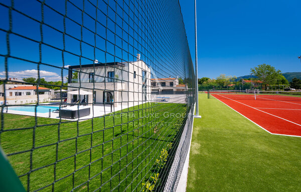 Istra, Labin: Moderna hiša z bazenom in tenisom