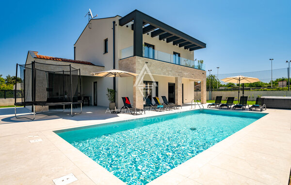 Istra, Labin: Moderna hiša z bazenom in tenisom