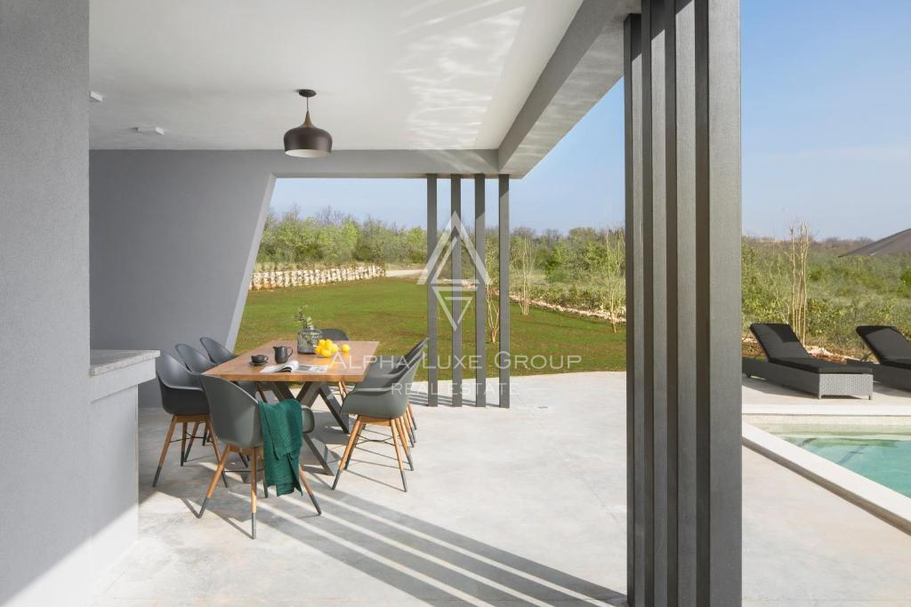 Istra, Vodnjan: Moderna vila z bazenom