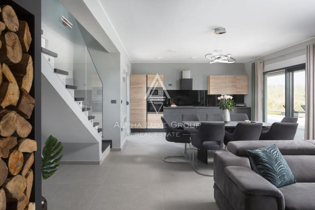 Istra, Vodnjan: Moderna vila z bazenom