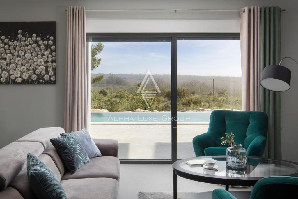 Istra, Vodnjan: Moderna vila z bazenom