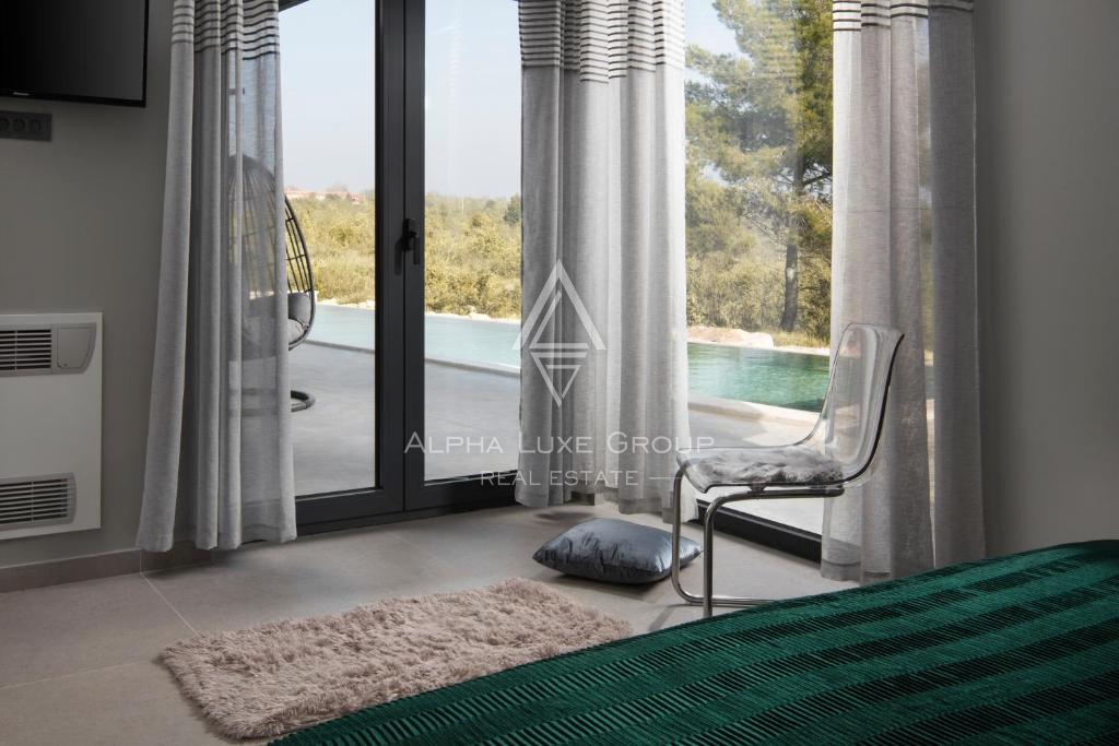 Istra, Vodnjan: Moderna vila z bazenom