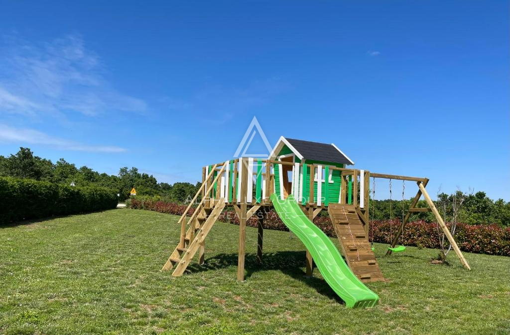 Istra, Vodnjan: Moderna vila z bazenom