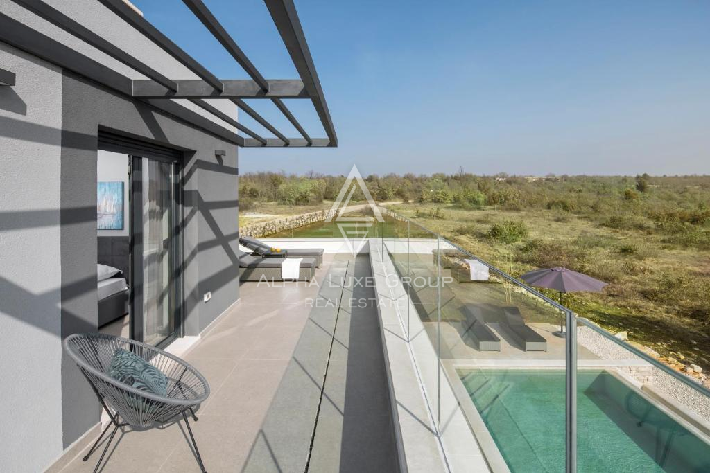 Istra, Vodnjan: Moderna vila z bazenom