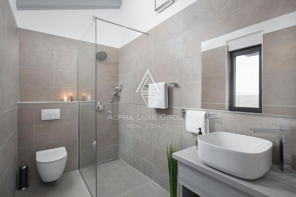 Istra, Vodnjan: Moderna vila z bazenom