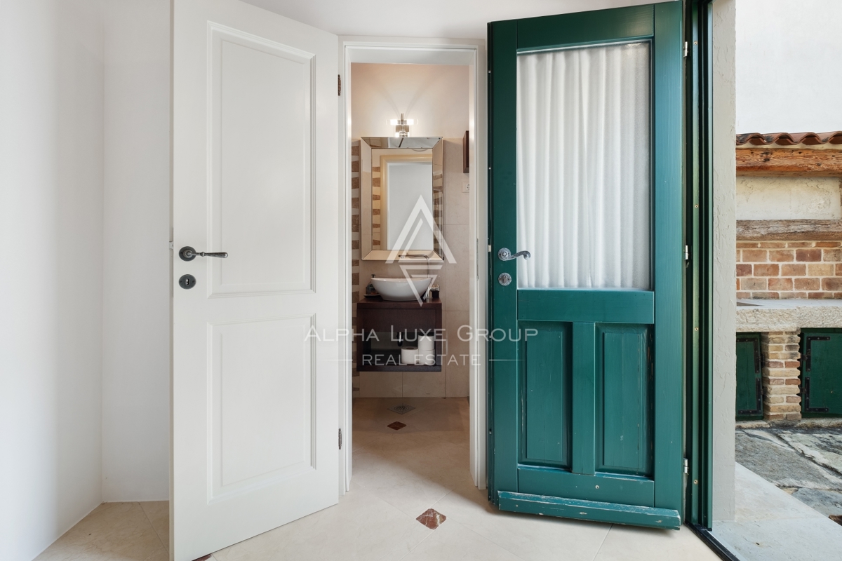 Istra, Novigrad – Prenovljena hiša blizu morja