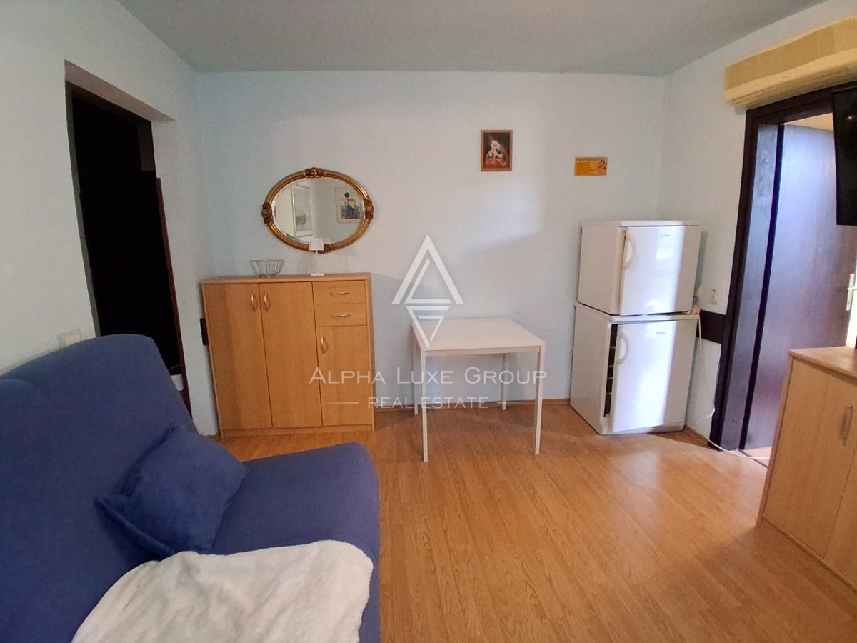 Istra, Červar Porat – Stanovanje z balkonom