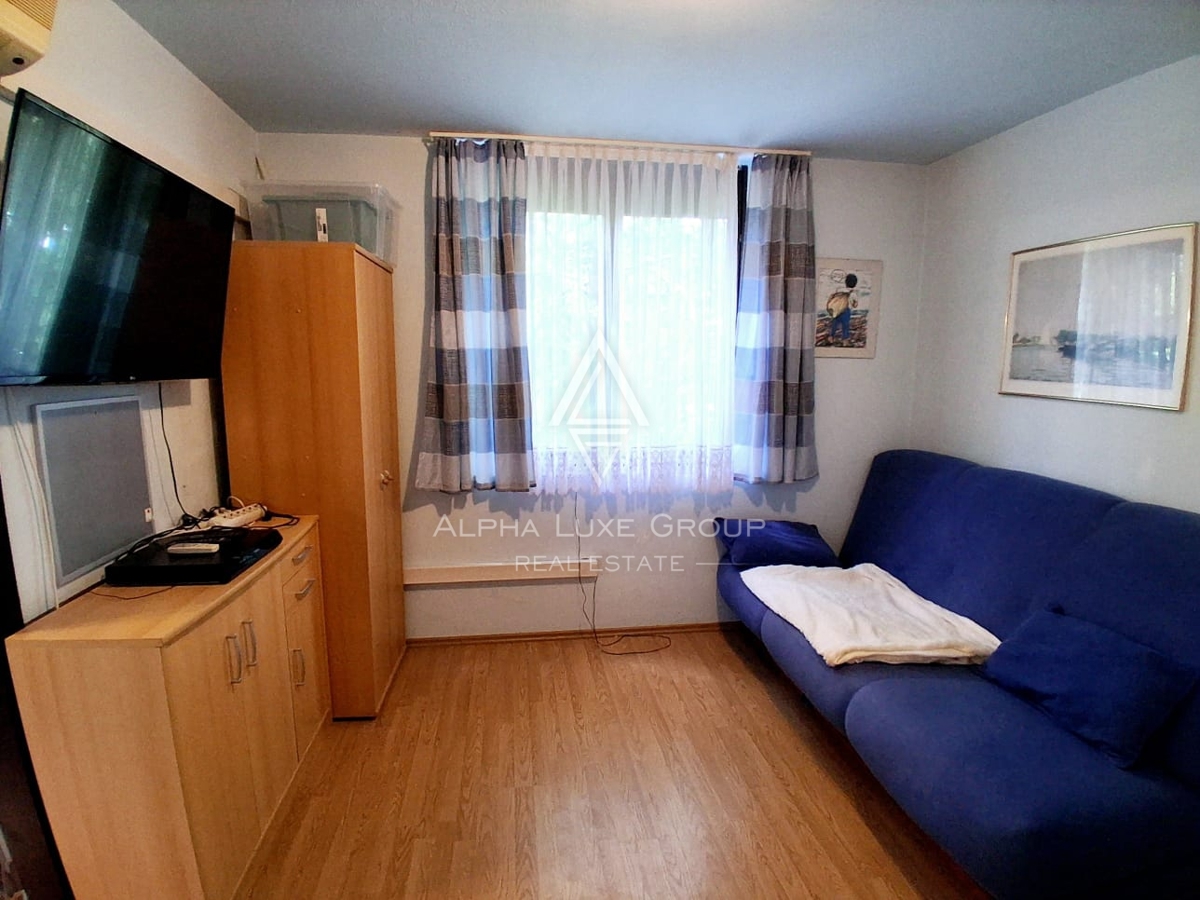 Istra, Červar Porat – Stanovanje z balkonom