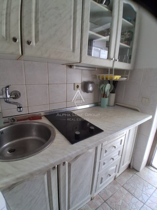 Istra, Červar Porat: Stanovanje z galerijo balkonom