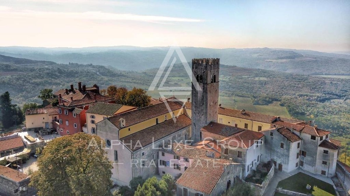 Istra, Labin: Elegantna vila s spa in bazenom naprodaj