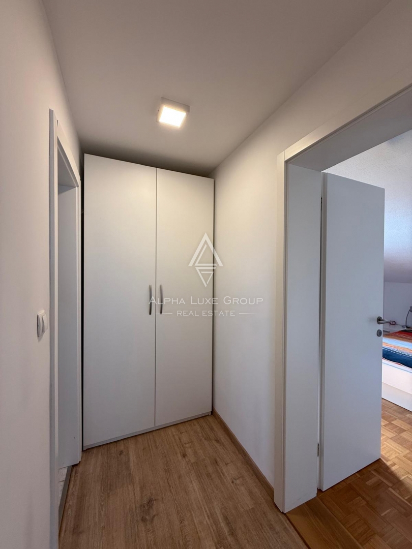Istra, Valica, Dva apartmaja s pogledom na morje in prostorno teraso