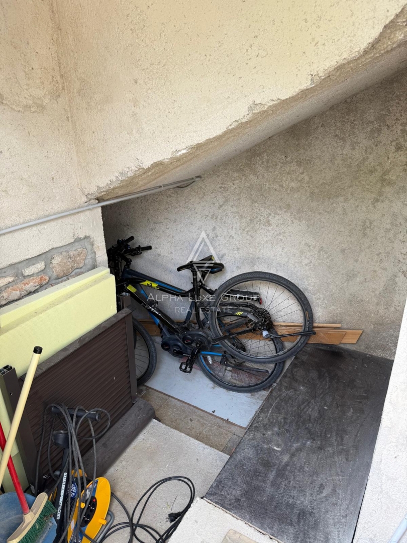 Istra, Valica, Dva apartmaja s pogledom na morje in prostorno teraso