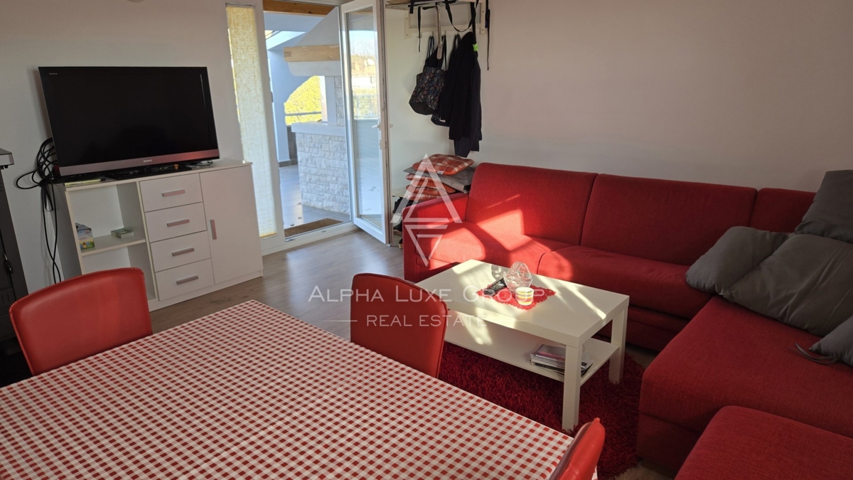 Istra, Valica, Dva apartmaja s pogledom na morje in prostorno teraso