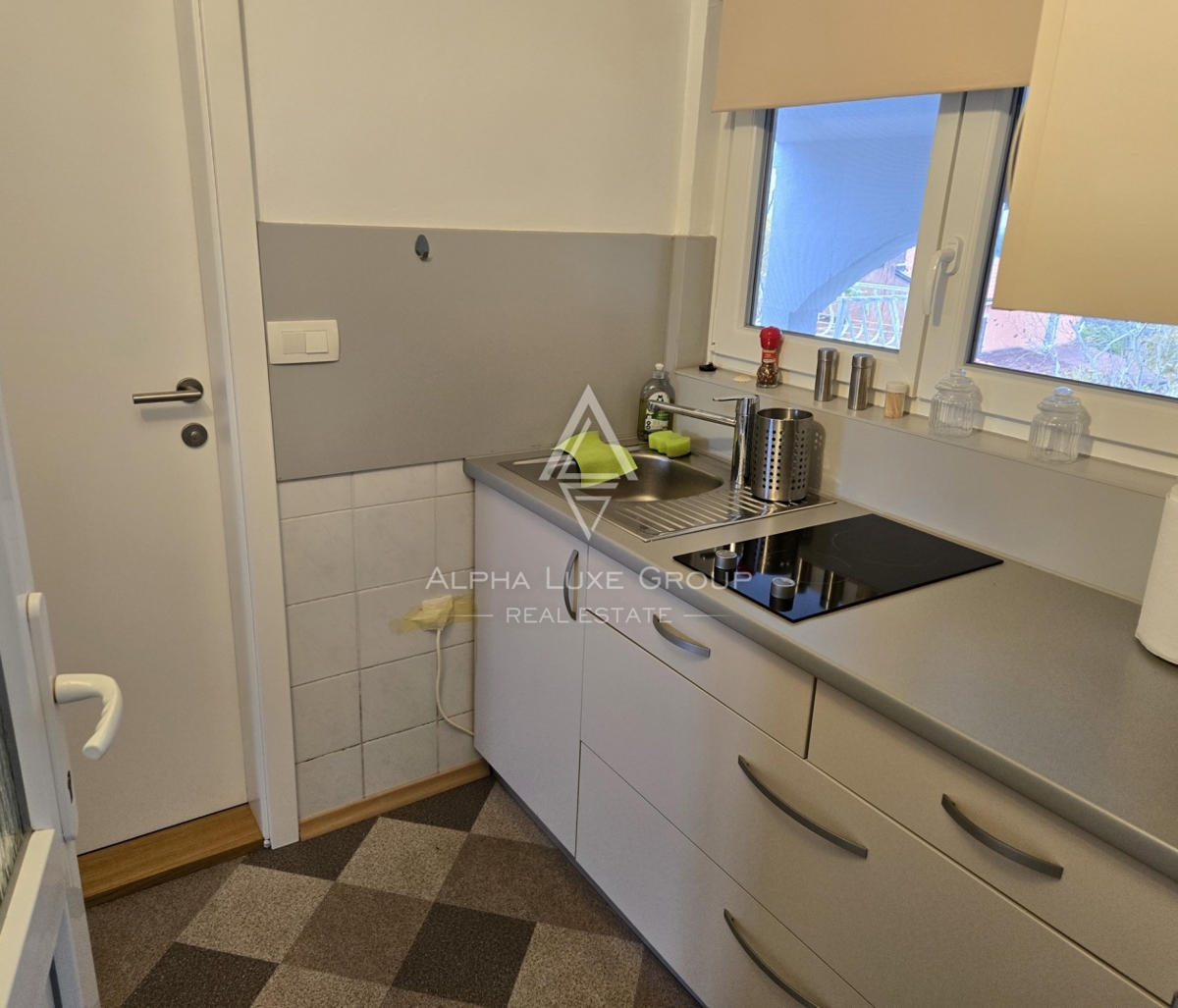 Istra, Valica, Dva apartmaja s pogledom na morje in prostorno teraso