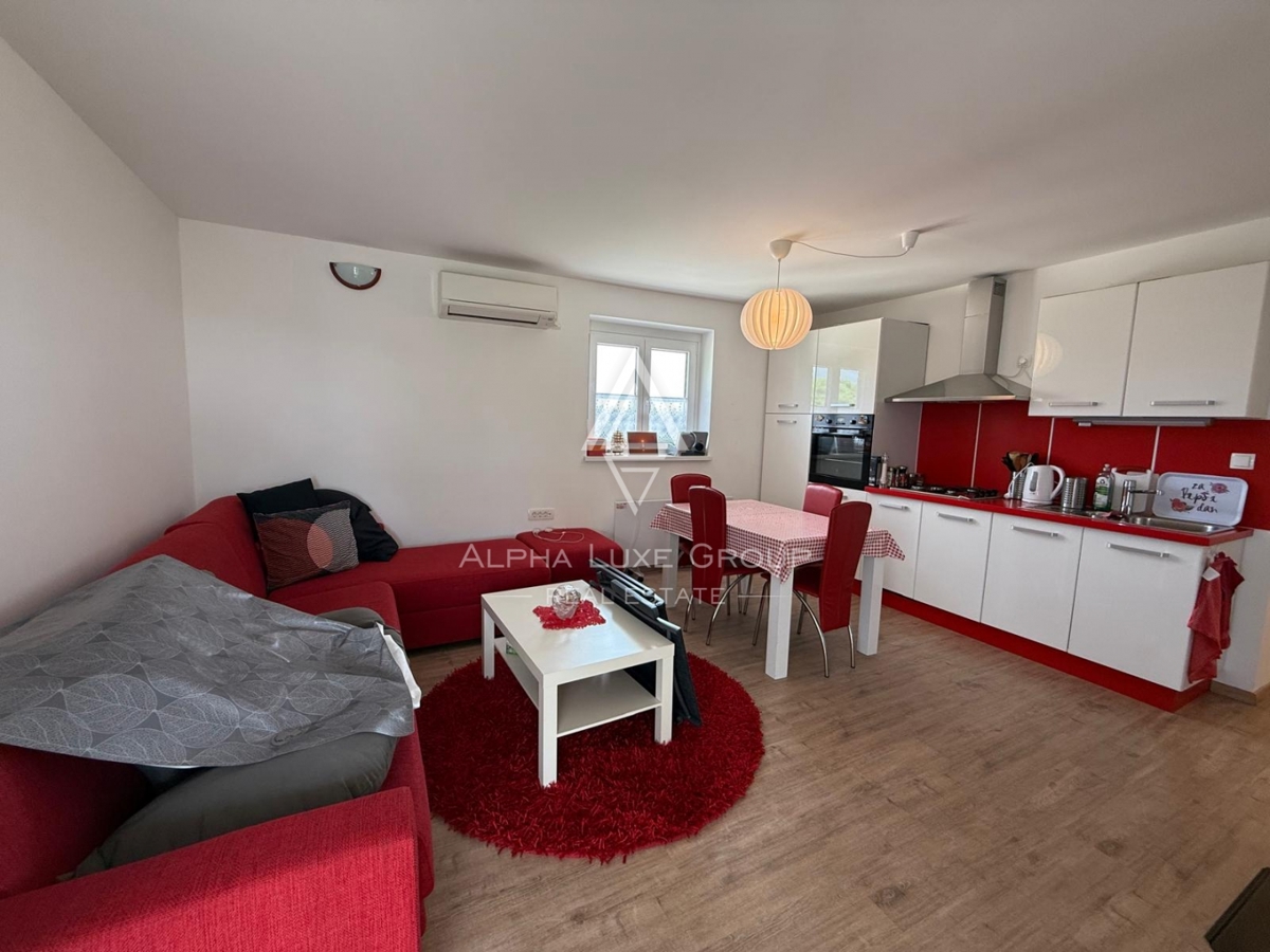 Istra, Valica, Dva apartmaja s pogledom na morje in prostorno teraso