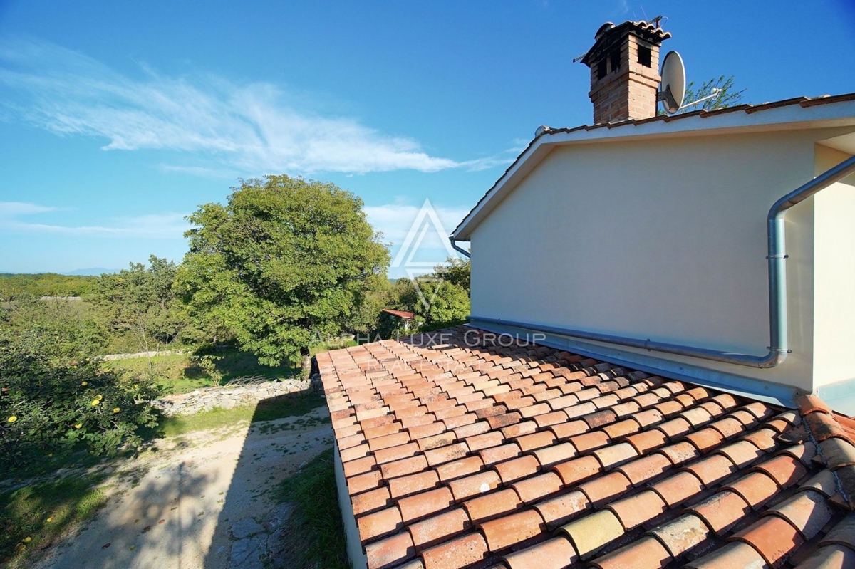 Istra, Žminj, Prenovljena kamnita hiša v slikoviti vasi